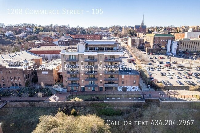 Building Photo - 1208 Commerce St
