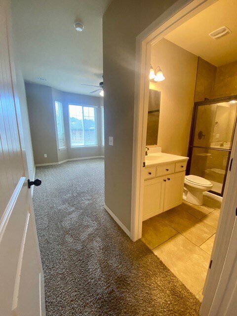 Building Photo - 1087 N Leverett Ave