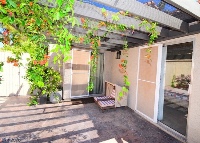 Building Photo - 267 Westwind Rd