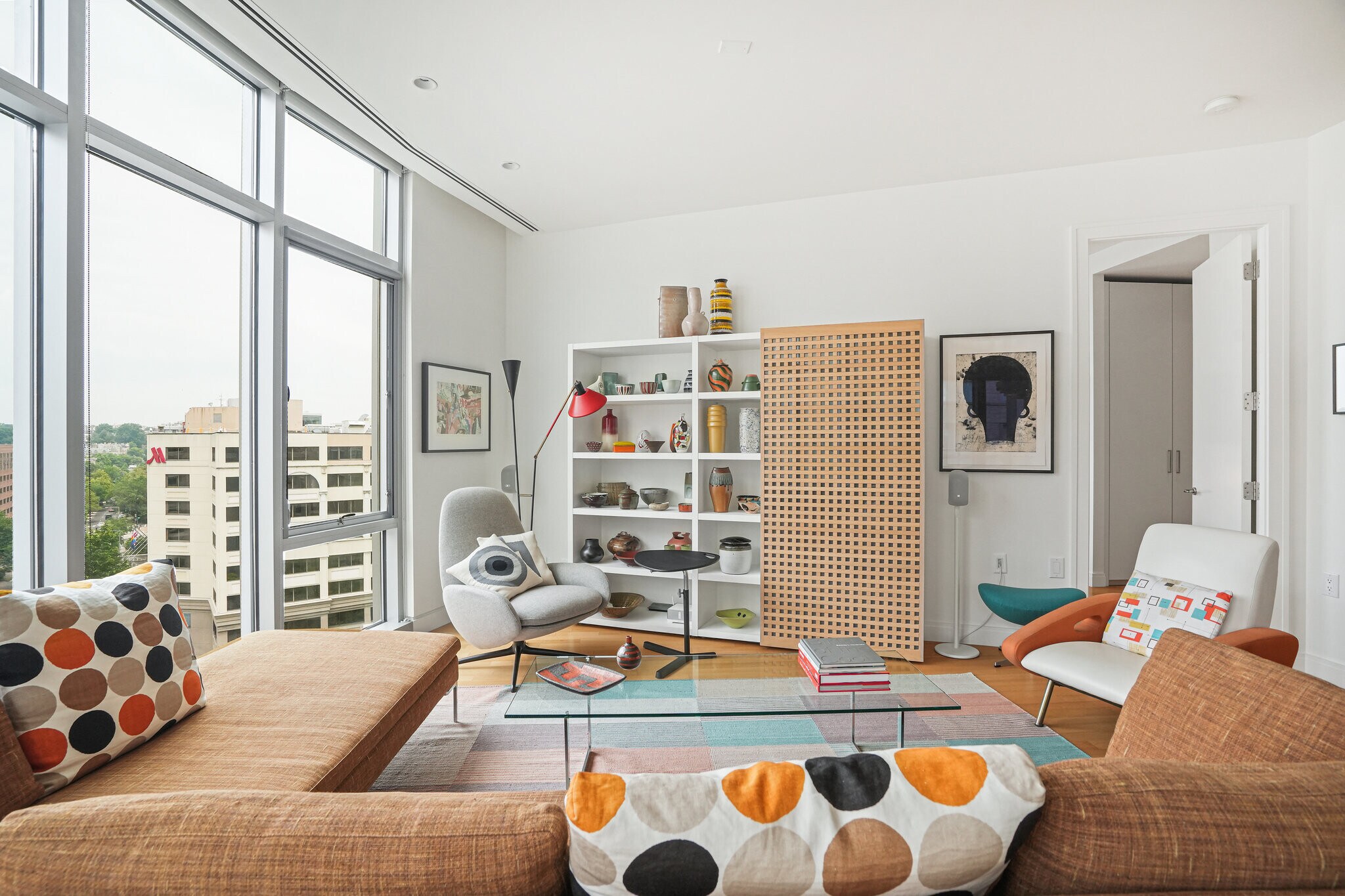 LR/DR - 1177 22nd St NW