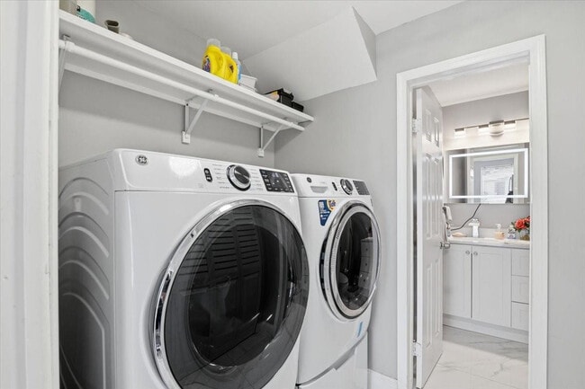 Building Photo - 4260 NW 114th Terrace