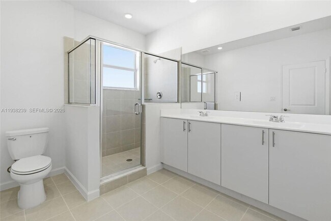 Building Photo - 2705 SE 25th Ave