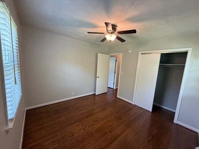 Building Photo - 369 Pleasant Hill Rd
