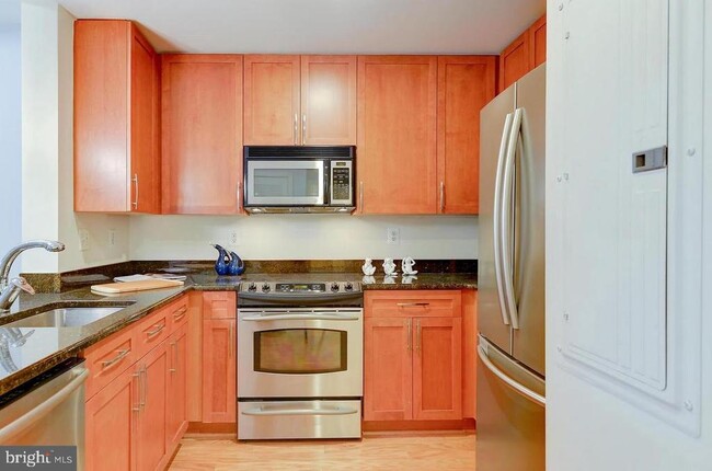 Building Photo - 4101 Albemarle St NW