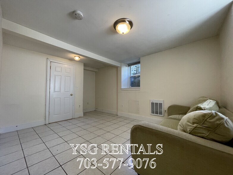 Building Photo - 8 Alleghany St