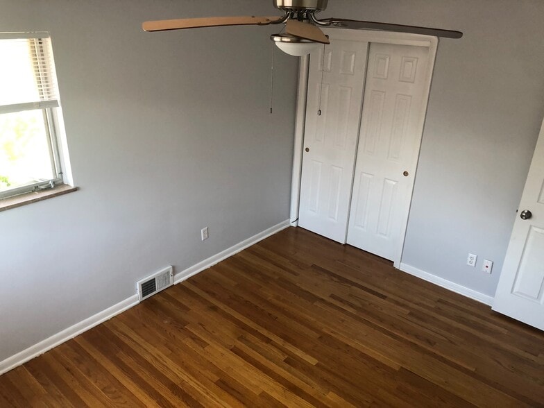 Building Photo - 3442 Warren Rd