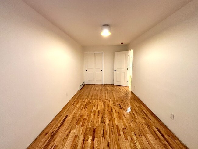 Building Photo - 2182 Davidson Ave