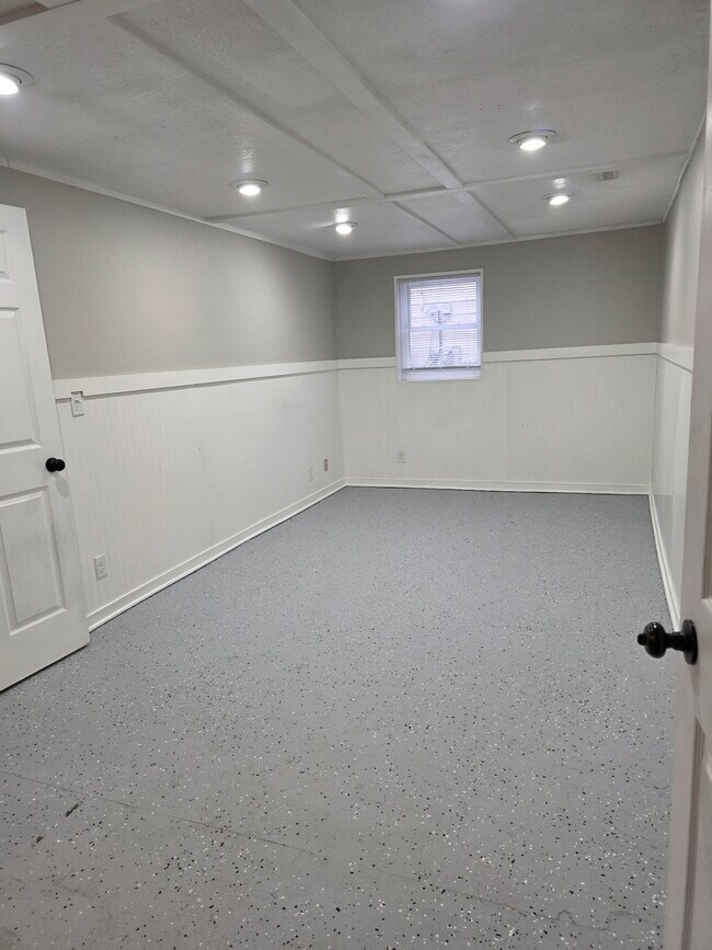 Building Photo - 1024 Spring St