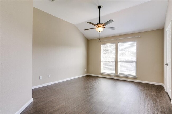 Building Photo - 1402 Shamitas Ct