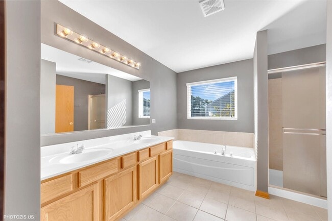 Building Photo - 24525 Champion Dr