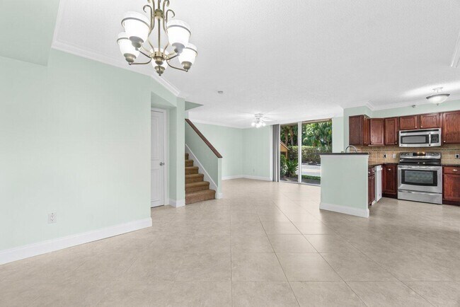 Building Photo - 111 Yacht Club Way