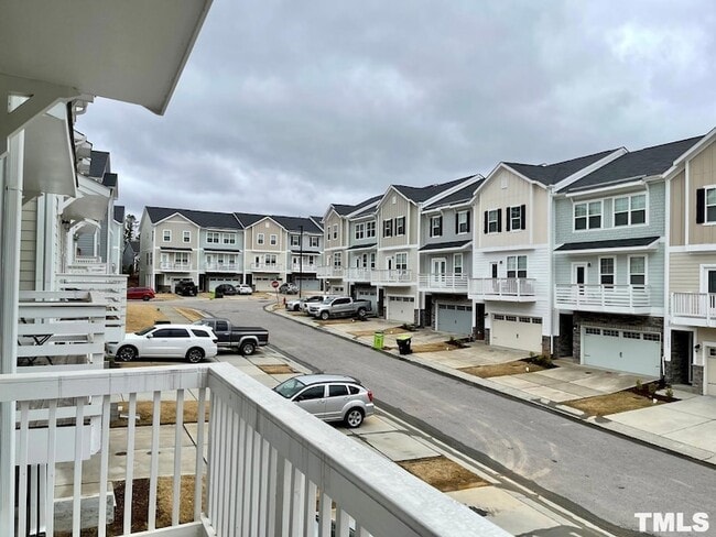 Building Photo - 1116 Finch Ct