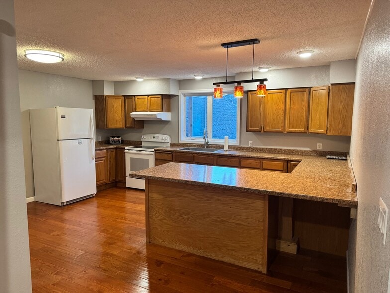 Building Photo - 5252 Fairchild Ave
