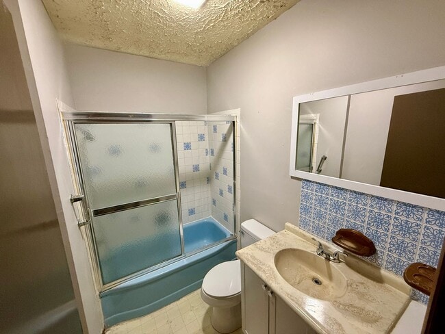Building Photo - 2 Bed 1 Bath with a 2 Room Loft - Section ...