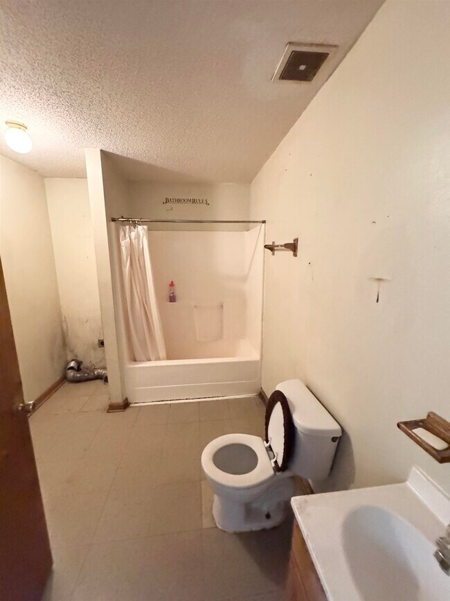 Building Photo - 3121 Douglass Ave