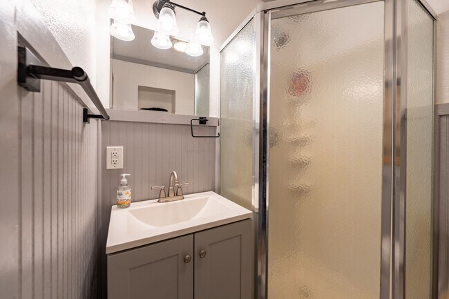 Building Photo - Secluded 2 Bed, 1 Bath Home with Carport, Oil Heat included!