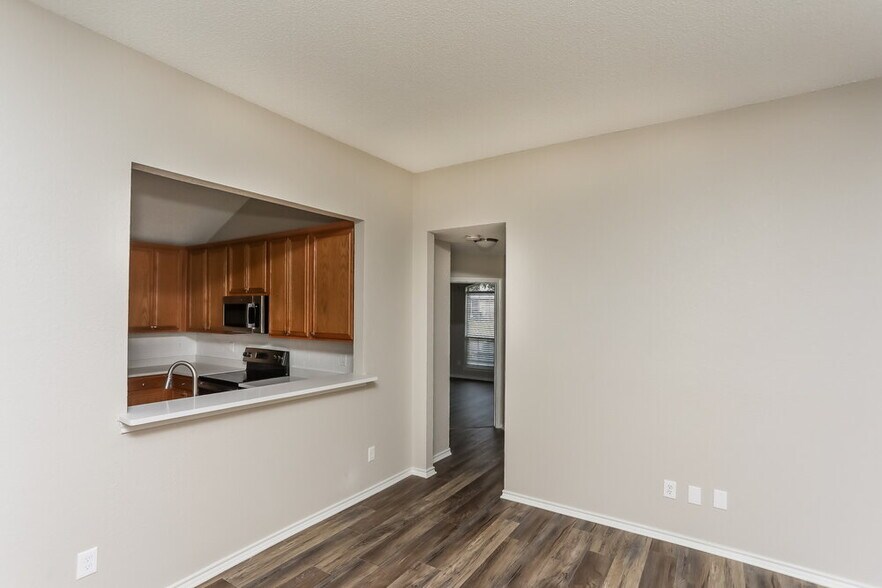 Building Photo - 1512 Fern Dr