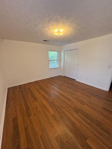 Building Photo - 1267 Kilgore Rd