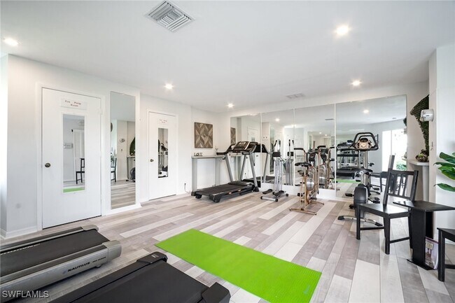 Building Photo - 1530 Imperial Golf Course Blvd