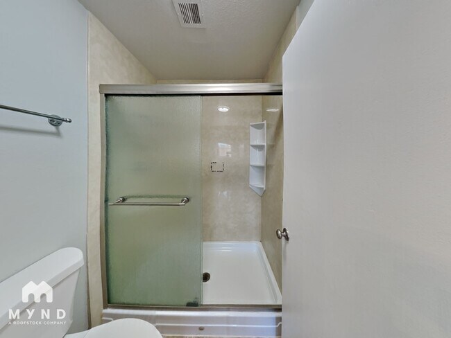 Building Photo - 320 Palo Verde Dr