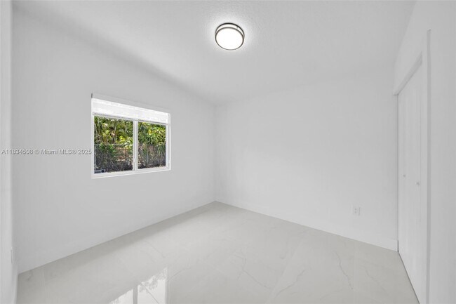 Building Photo - 20747 NW 41st Ave