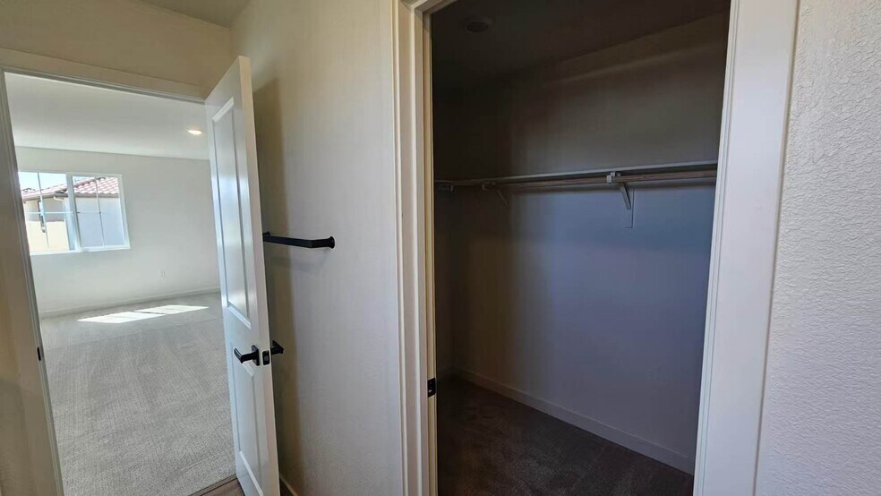 Building Photo - 10295 Maribel Way