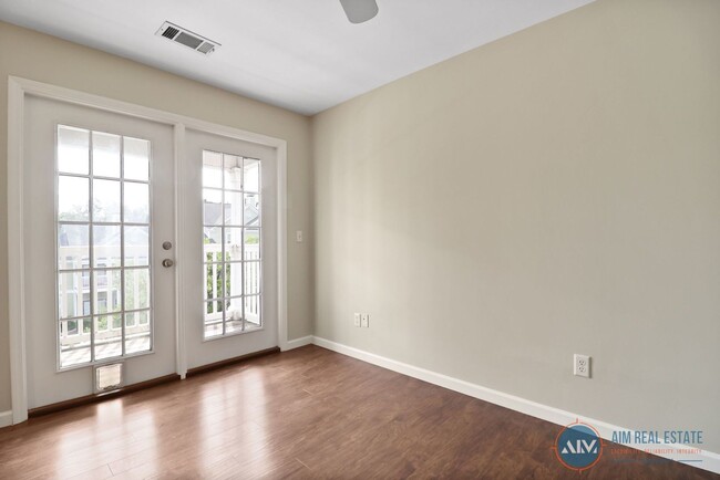 Building Photo - Bright, Freshly Updated 2BR/2BA Condo at T...