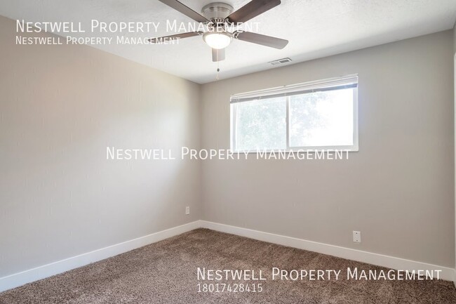 Building Photo - FREE 1ST MONTH'S RENT - Remodeled 2-bed Un...