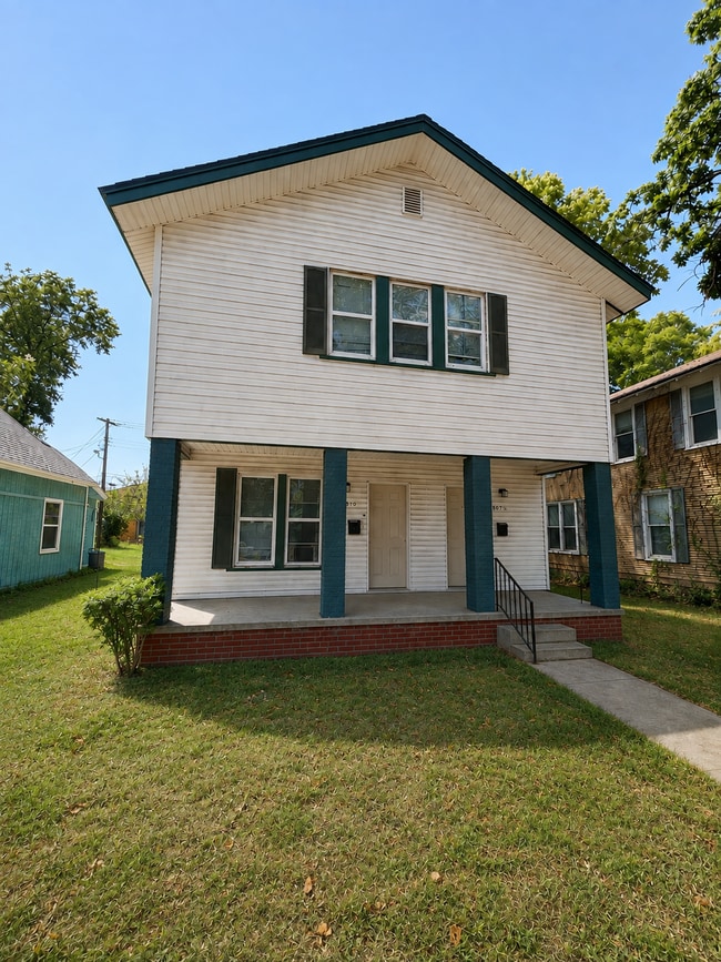 Building Photo - Two-Bedroom Duplex in Shawnee