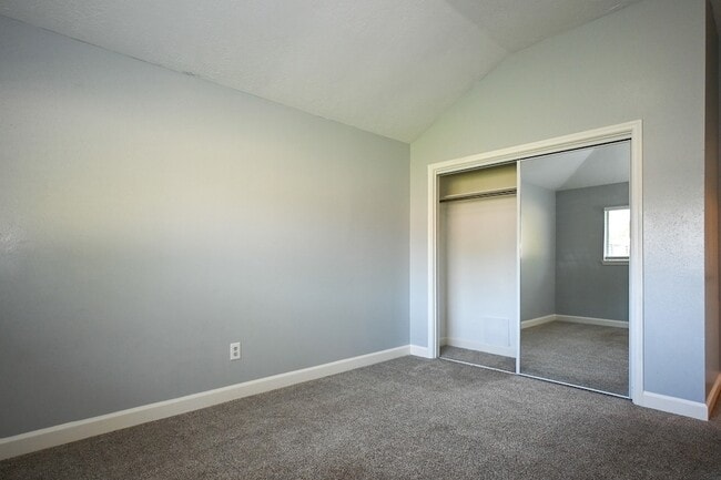Building Photo - 6543 Liberty Valley Dr