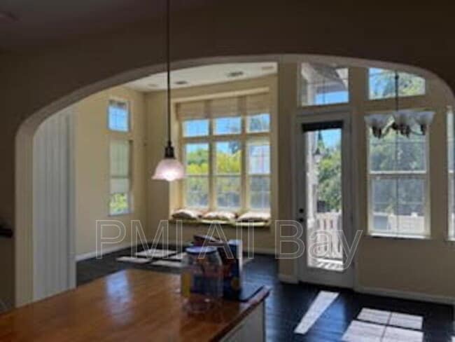 Building Photo - 40207 Antigua Rose Terrace