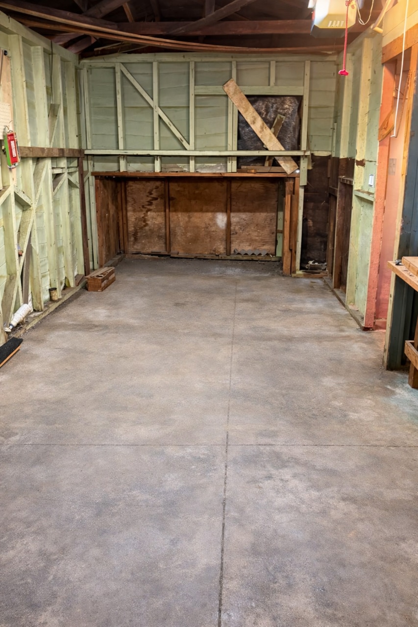 Garage - 151 W 88th St