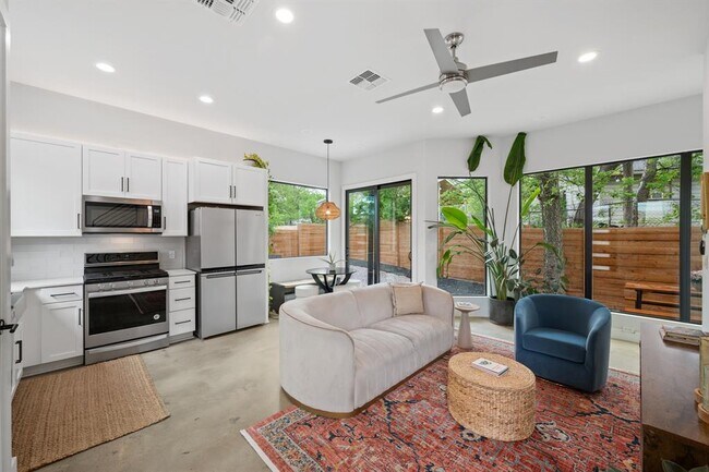 Building Photo - 1710 Adina St