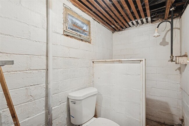 Building Photo - 21750 Westport Ave