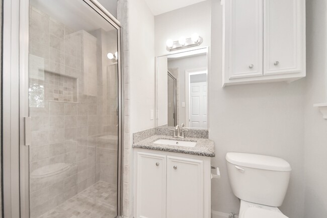 Building Photo - 8102 Bob White Dr