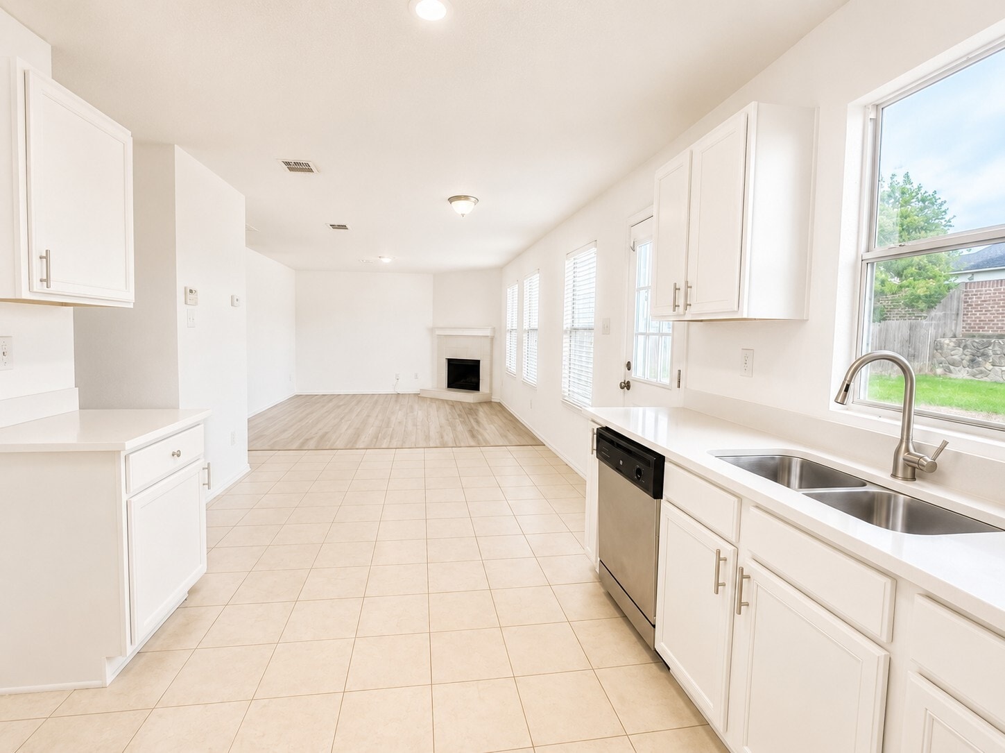 Building Photo - 3608 Willow Creek Trl
