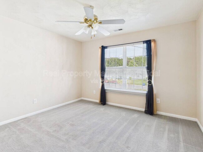 Building Photo - 1116 Fern Ln