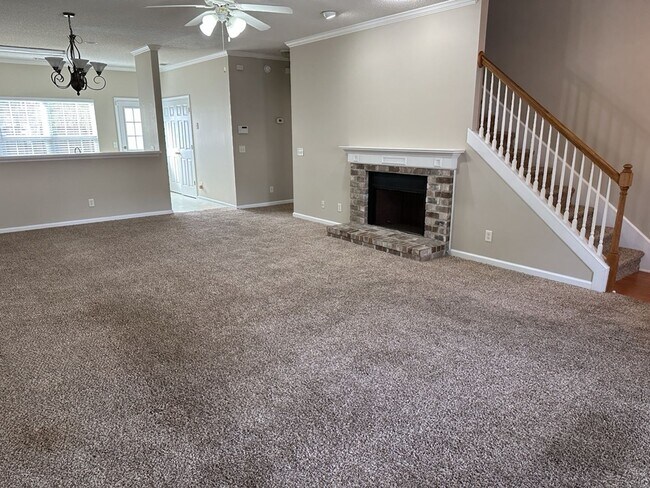 Building Photo - 7 Crossings Dr