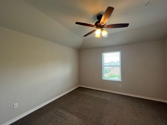 Building Photo - 6310 Luglio Ln