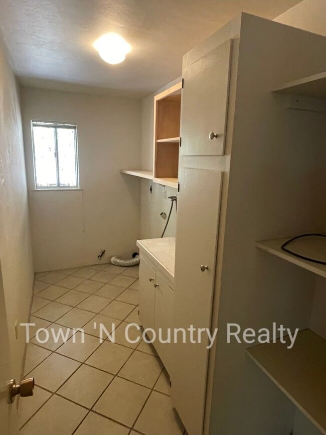 Building Photo - Charming 3-Bedroom Home in Carmel Valley –...