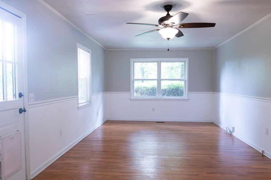 Building Photo - 103 Robleigh Dr