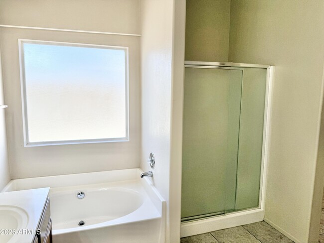 Building Photo - 16128 W Sherman St