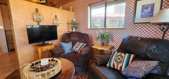 Building Photo - 27675 AZ-89