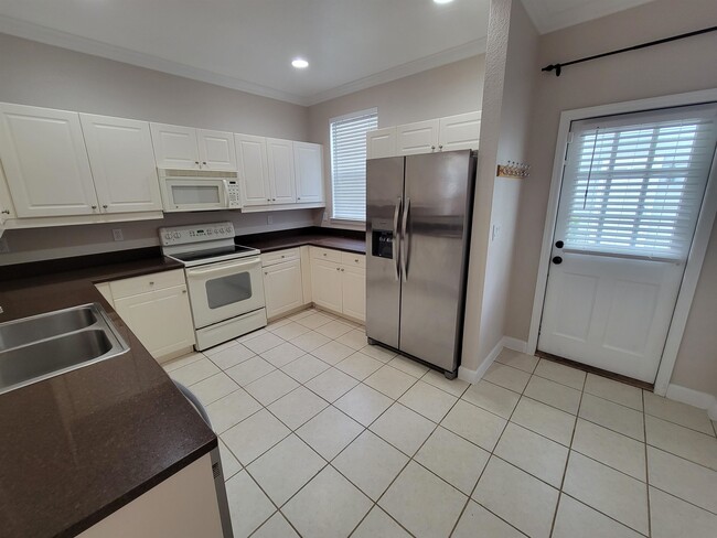 Building Photo - 4378 Grove Park Dr