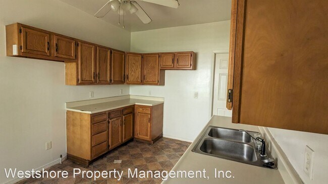 Building Photo - 2 br, 1 bath House - 174 McLaughlin Ave.