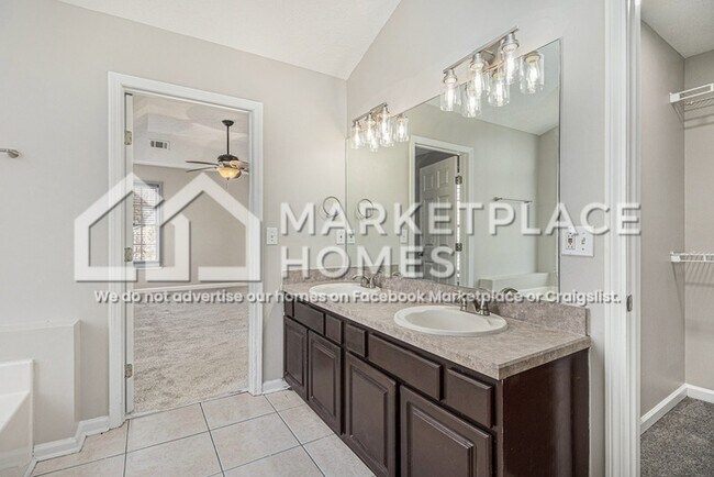 Building Photo - 257 Bonnie Sue Dr