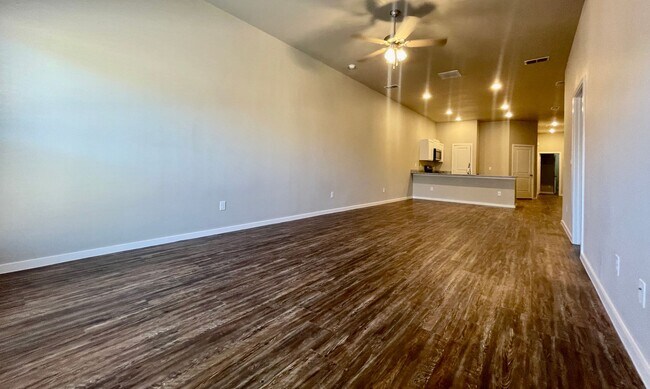 Building Photo - 2106 N Avenue K