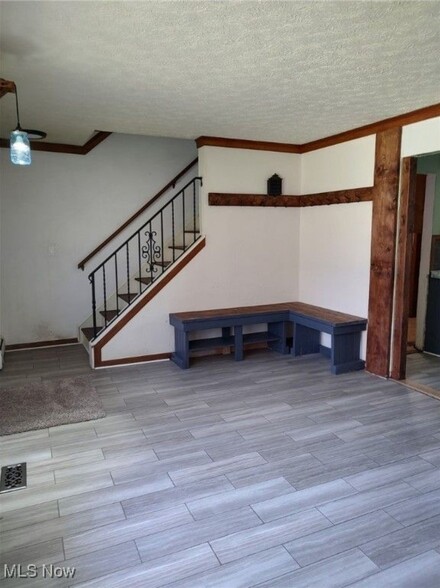 Entry/ eat in kitchen - 14301 Galehouse Rd