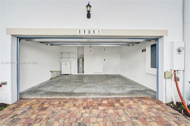 Building Photo - 11351 SW 15th St