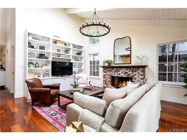 Building Photo - 12807 Milbank St